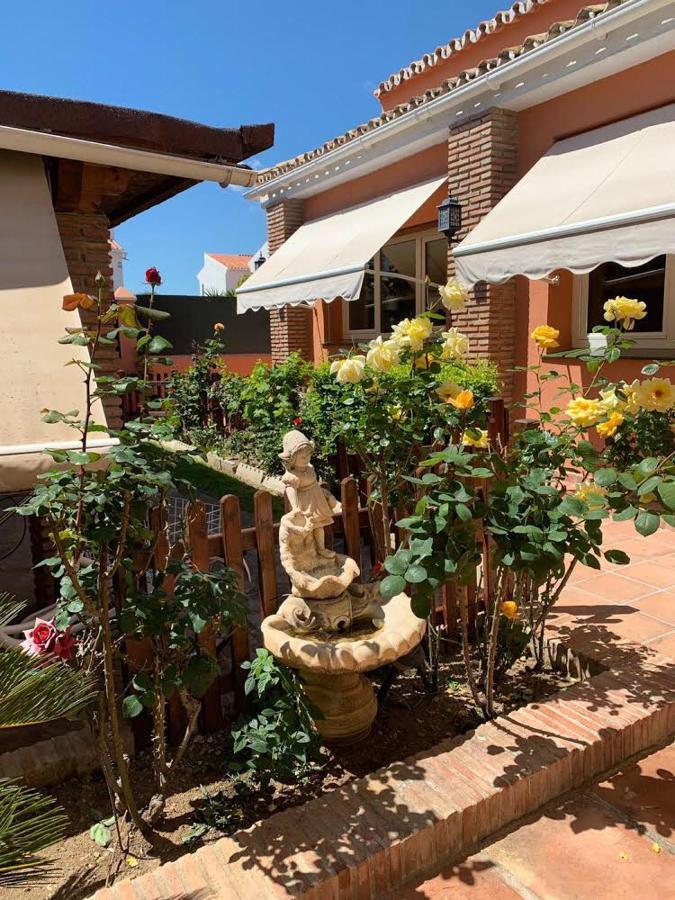 Chalet Con Piscina A 50 M De La Playa . Marbella Eksteriør billede